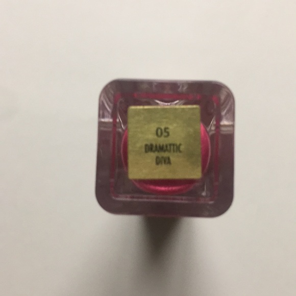 Milani metallic lip creme - Picture 5 of 5